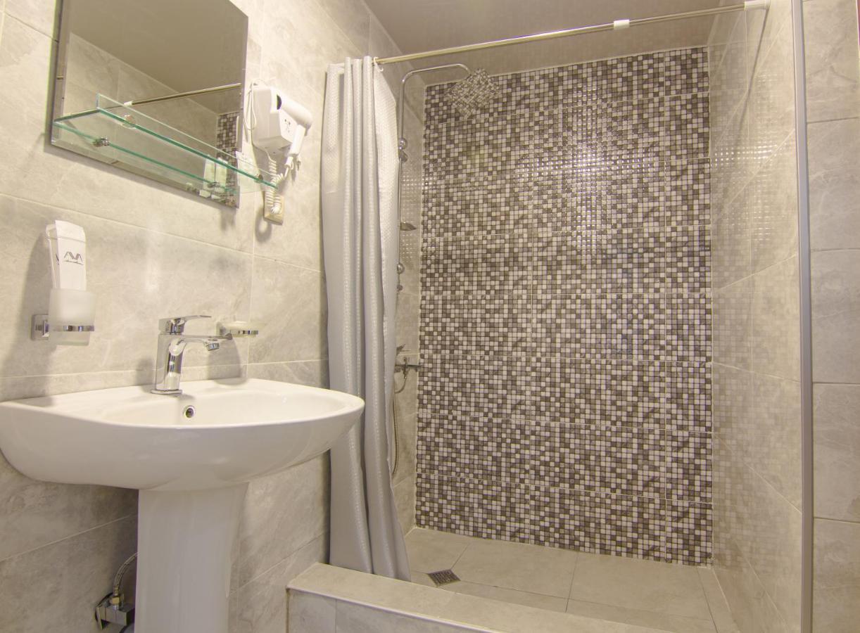 Lileo Inn Hotel Mestia Zewnętrze zdjęcie