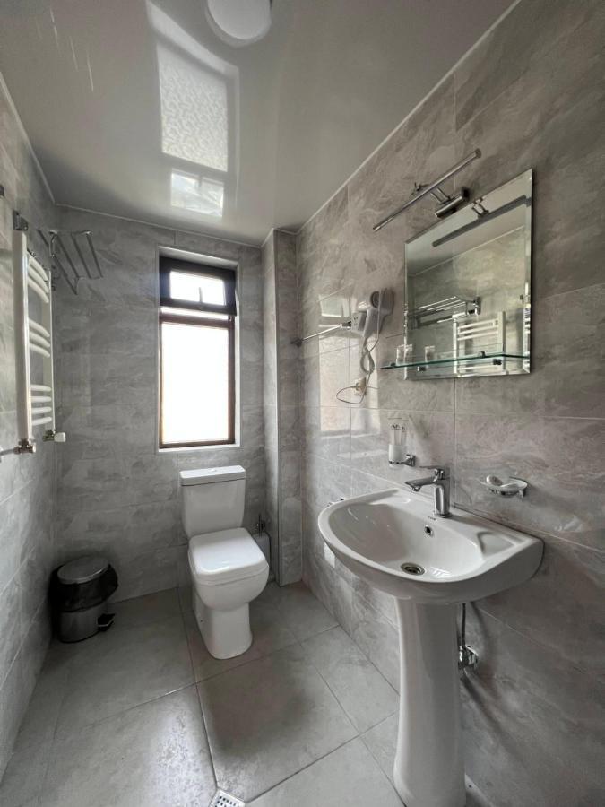 Lileo Inn Hotel Mestia Zewnętrze zdjęcie