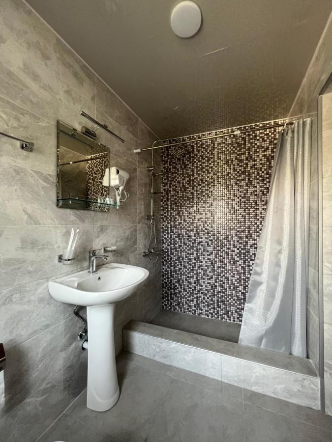 Lileo Inn Hotel Mestia Zewnętrze zdjęcie
